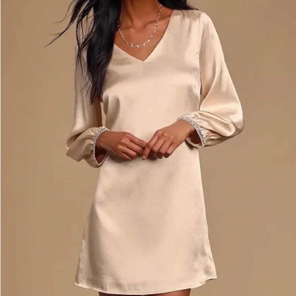 Brand new with tags Lulu’s champagne satin dress
